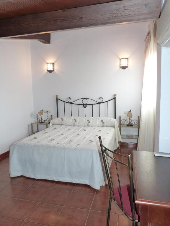 Hostal Restaurante Las Canteras Pedrera Room photo