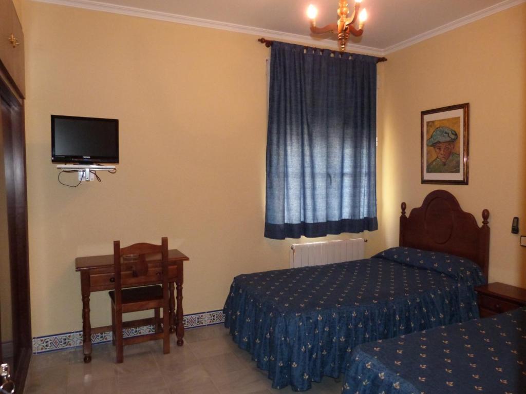 Hostal Restaurante Las Canteras Pedrera Room photo